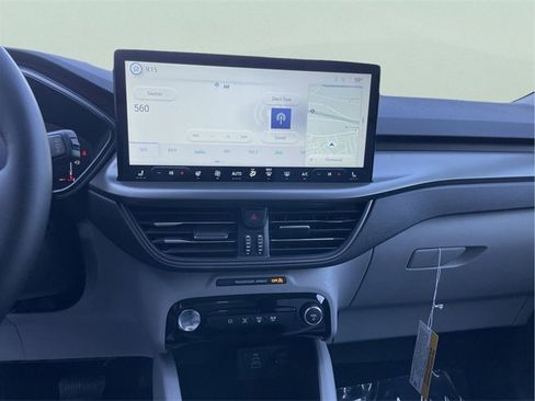 Used 2024 Ford Escape SE image 25