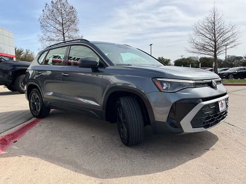 Used 2025 Volkswagen Taos S image 4