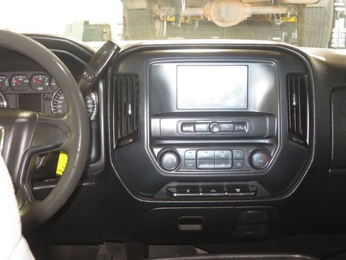 Used 2017 GMC Sierra 3500 2WD Crew Cab w/ Sierra Convenience Package image 38