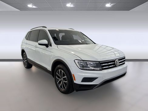 Used 2019 Volkswagen Tiguan SE w/ Panoramic Sunroof Package AWD/4WD image 7