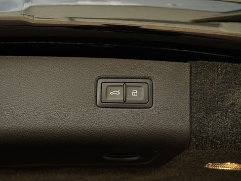 Used 2021 Bentley Bentayga Speed AWD/4WD image 37
