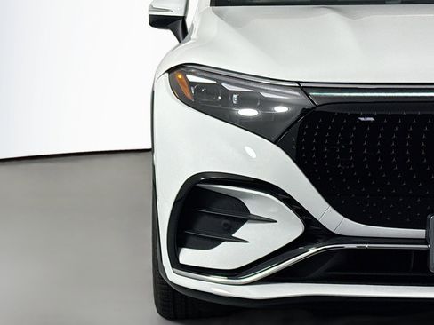New 2026 Mercedes-Benz EQS 550 4MATIC SUV image 13