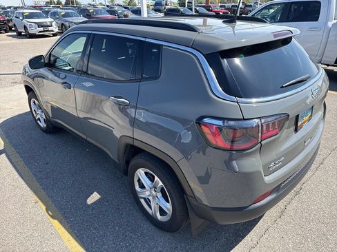 Certified 2023 Jeep Compass Latitude w/ Convenience Group AWD/4WD image 9