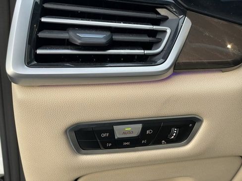 Used 2022 BMW X5 xDrive40i w/ Parking Assistance Package image 14