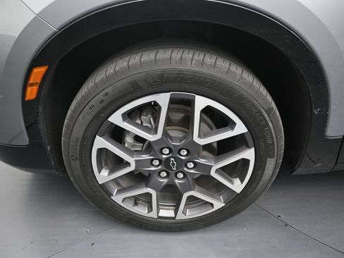 Used 2023 Chevrolet Blazer RS w/ Enhanced Convenience Package FWD image 9