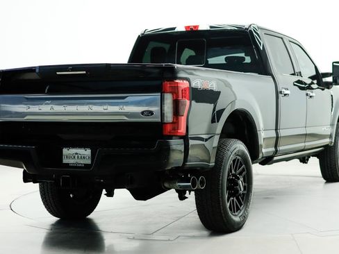 Used 2018 Ford F250 Platinum w/ Platinum Ultimate Package image 13