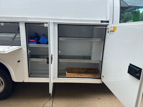 Used 2018 Chevrolet Express 3500 w/ Power Convenience Package RWD image 25
