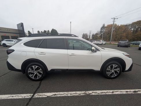 Used 2022 Subaru Outback Limited image 8