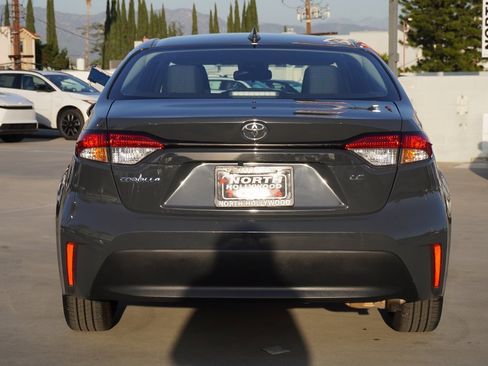 Certified 2025 Toyota Corolla LE image 6