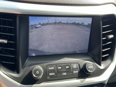 Used 2019 GMC Acadia SLT w/ LPO, Cargo Package FWD image 21