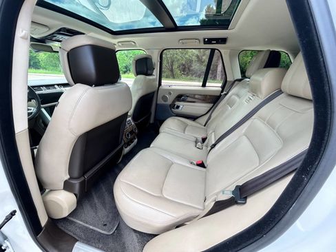 Used 2019 Land Rover Range Rover HSE image 13