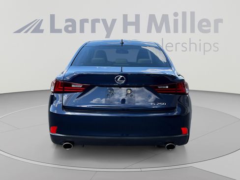 Used 2014 Lexus IS 250 w/ Navigation Package RWD image 4