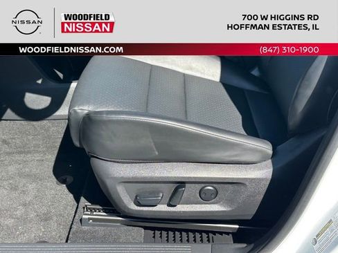 Certified 2024 Nissan Rogue SV w/ SV Premium Package AWD/4WD image 25