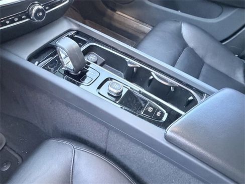 Used 2023 Volvo S60 B5 Core w/ Climate Package image 11