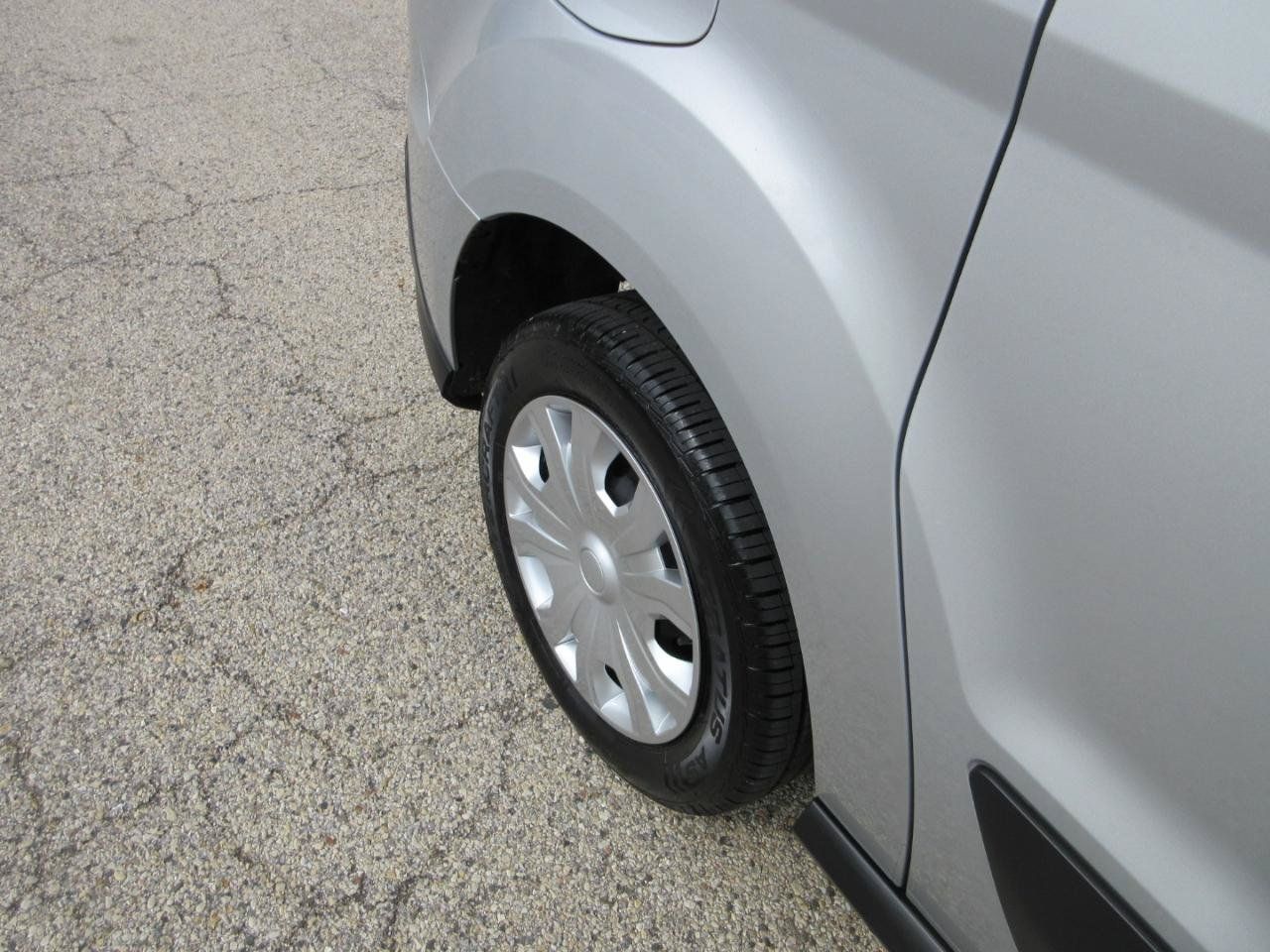 Used 2020 Ford Transit Connect XLT FWD image 16