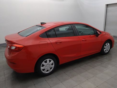 Used 2017 Chevrolet Cruze LS FWD image 10