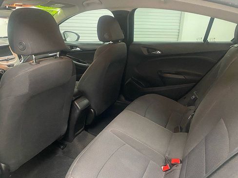Used 2018 Chevrolet Cruze LS image 11