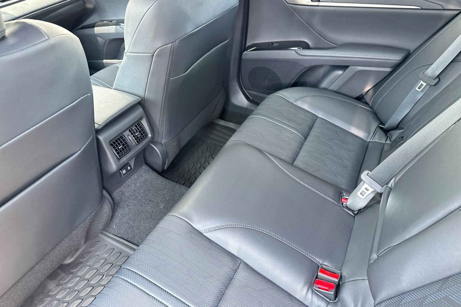 New 2026 Toyota Camry XSE w/ Premium Package AWD/4WD image 14