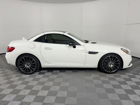 Used 2020 Mercedes-Benz SLC 300 image 33