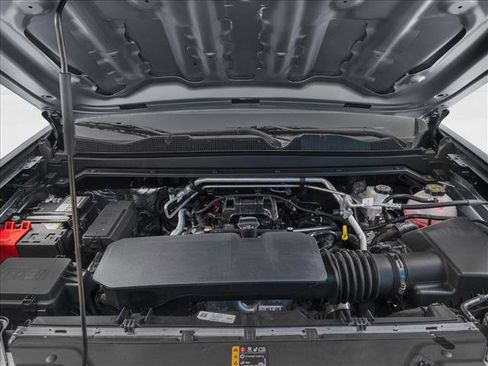 New 2025 Chevrolet Colorado W/T image 8