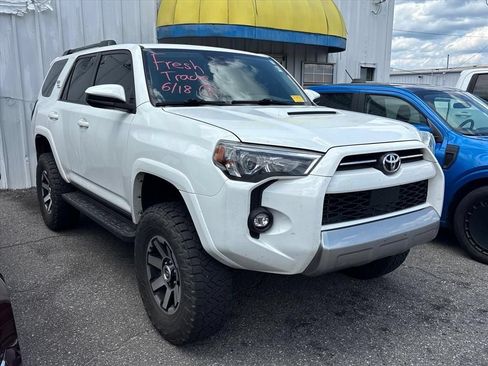 Used 2021 Toyota 4Runner TRD Off-Road AWD/4WD image 5