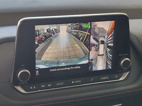 Certified 2025 Nissan Rogue SV image 15