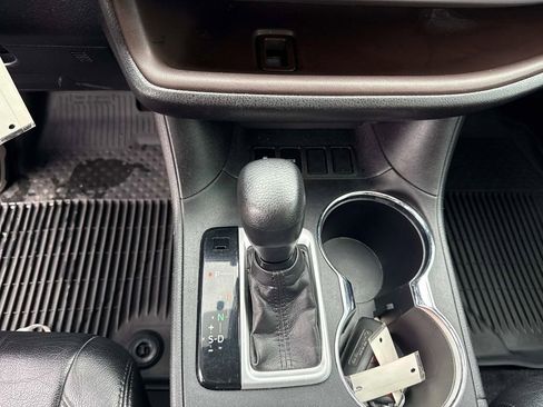 Used 2019 Toyota Highlander LE image 24