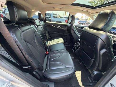 Used 2021 Lincoln Nautilus Reserve AWD/4WD image 16