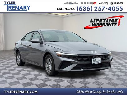 Used 2025 Hyundai Elantra SE