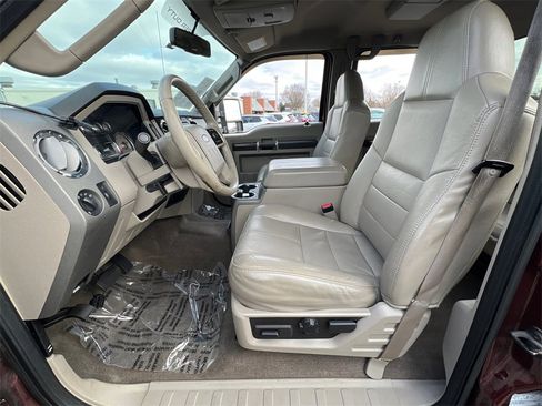 Used 2010 Ford F350 Lariat image 25