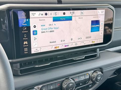 New 2026 Jeep Gladiator Sport AWD/4WD image 10