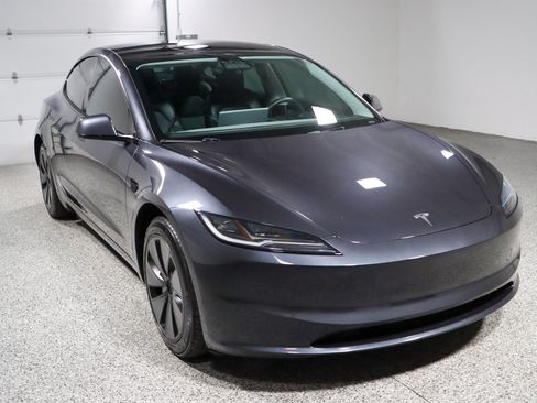 Used 2025 Tesla Model 3 Long Range RWD image 5