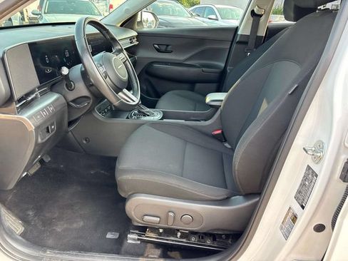 Used 2024 Hyundai Kona SEL AWD/4WD image 11