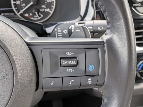 Used 2024 Nissan Pathfinder SV FWD image 23