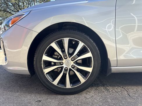 Used 2018 Hyundai Elantra GT w/ Style Package 02 image 8