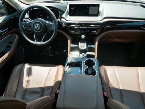 Used 2024 Acura MDX SH-AWD w/ Technology Package image 10