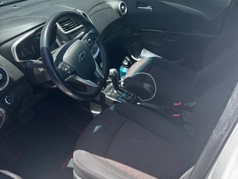 Used 2018 Chevrolet Sonic LT w/ Convenience Package FWD image 13