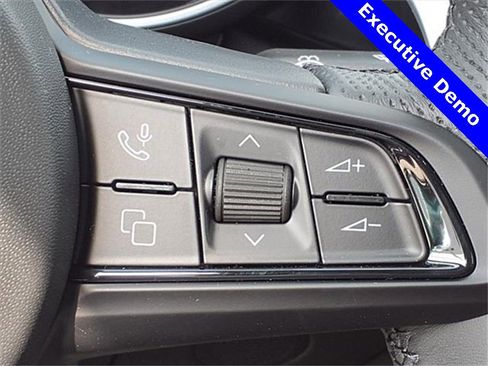 New 2025 Alfa Romeo Giulia Veloce w/ Veloce Package Rwd image 23