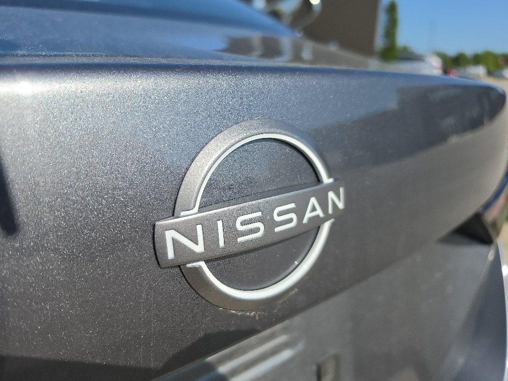 Used 2024 Nissan Sentra SV FWD image 15