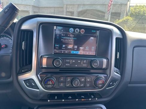 Used 2017 Chevrolet Silverado 1500 LT w/ Midnight Edition AWD/4WD image 12
