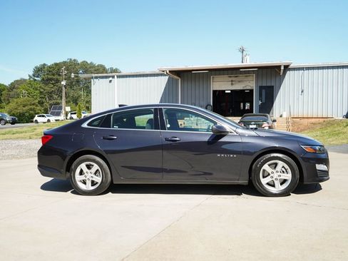 Used 2023 Chevrolet Malibu LT image 3