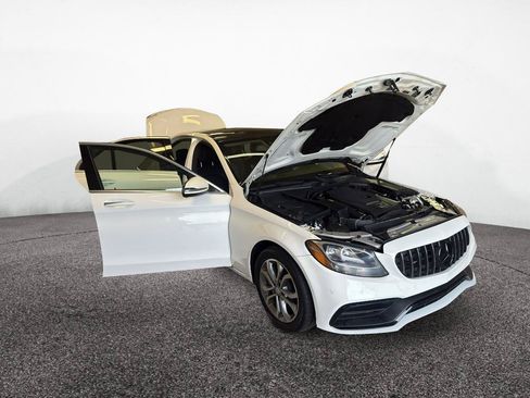 Used 2017 Mercedes-Benz C 300 4MATIC Sedan image 9