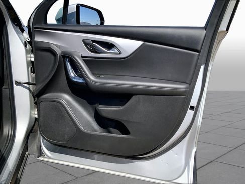Used 2022 Chevrolet Blazer LT FWD image 23