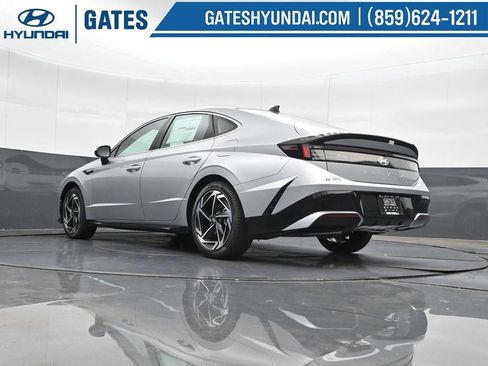 New 2025 Hyundai Sonata SEL image 40