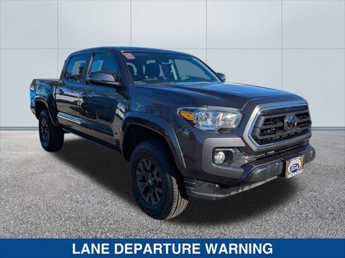 Used 2022 Toyota Tacoma SR5 image 7