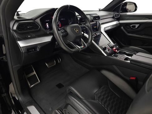 Used 2019 Lamborghini Urus AWD/4WD image 17