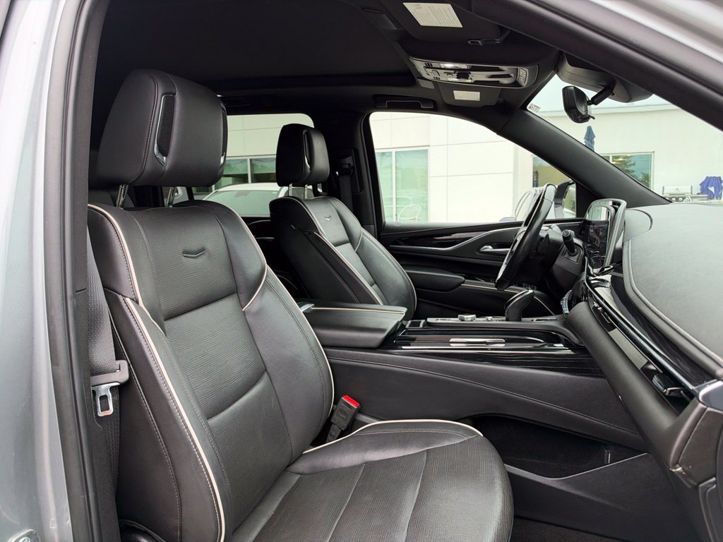 Used 2024 Cadillac Escalade ESV Sport RWD image 15