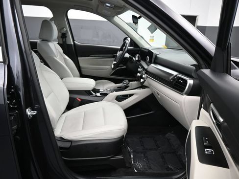 Used 2025 Kia Telluride S FWD image 43