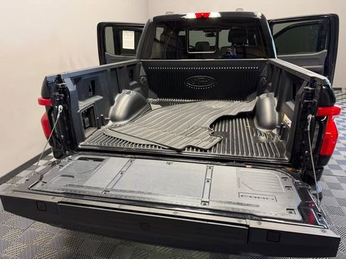 Used 2023 Ford F150 Lightning Lariat image 21