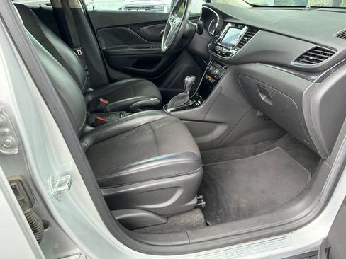 Used 2022 Buick Encore Preferred w/ Safety Package FWD image 13